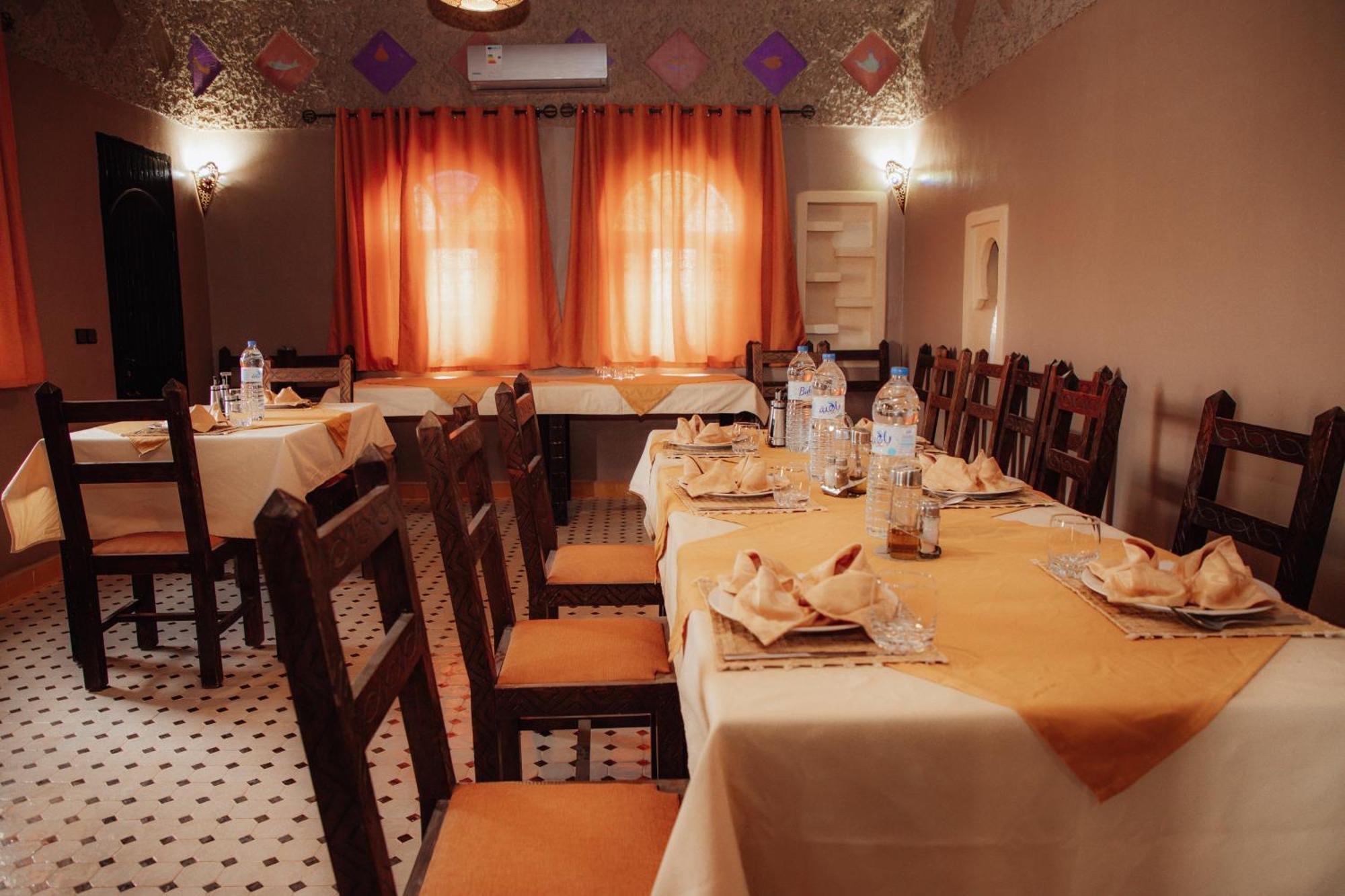 Traditional Riad Merzouga Dunes Extérieur photo